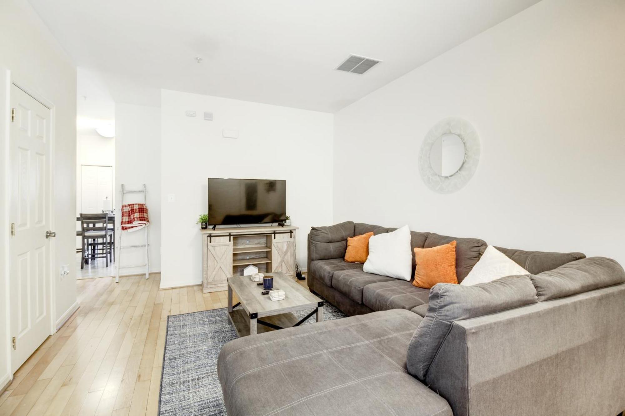 Apartment Spacious Washington, D.c. Rowhome W/ Free Parking! Washington