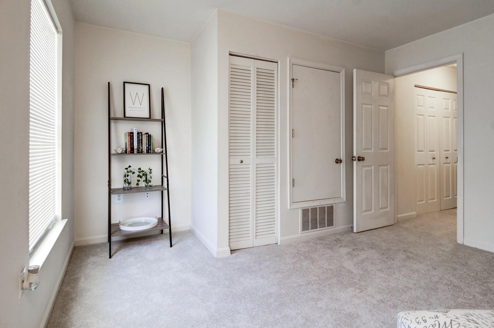 Apartment Spacious Washington, D.c. Rowhome W/ Free Parking!