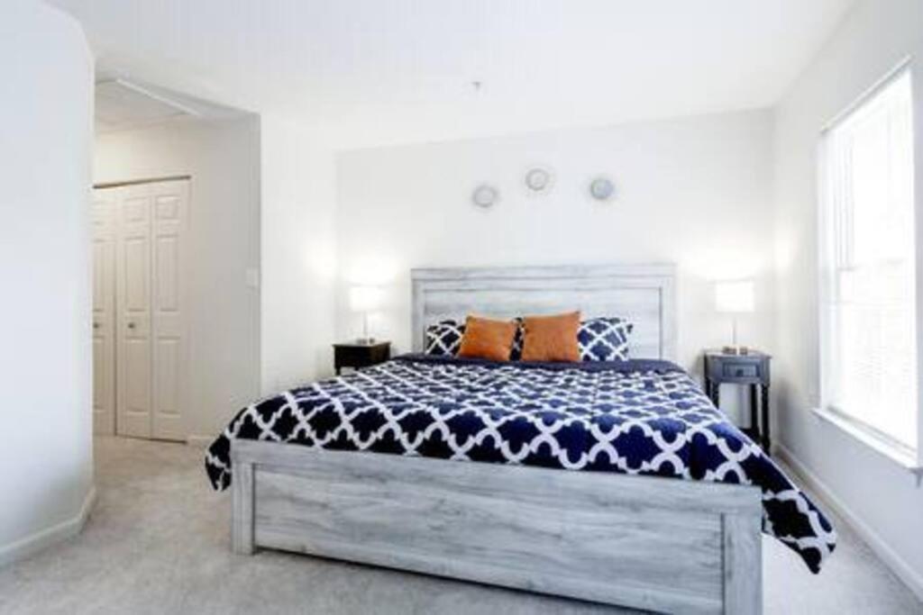 Apartment Spacious Washington, D.c. Rowhome W/ Free Parking! *